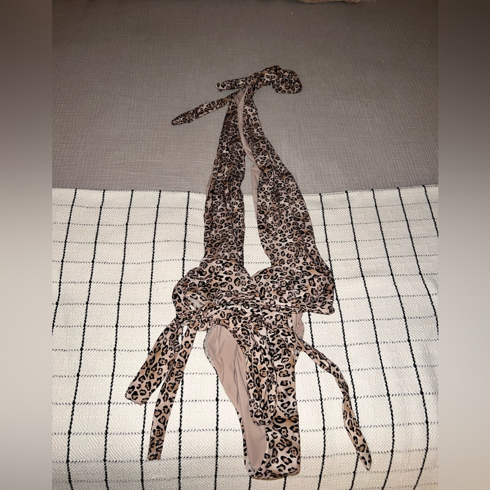 Leopard Print Halter One-Piece Swimsuit - Picture 6 of 8